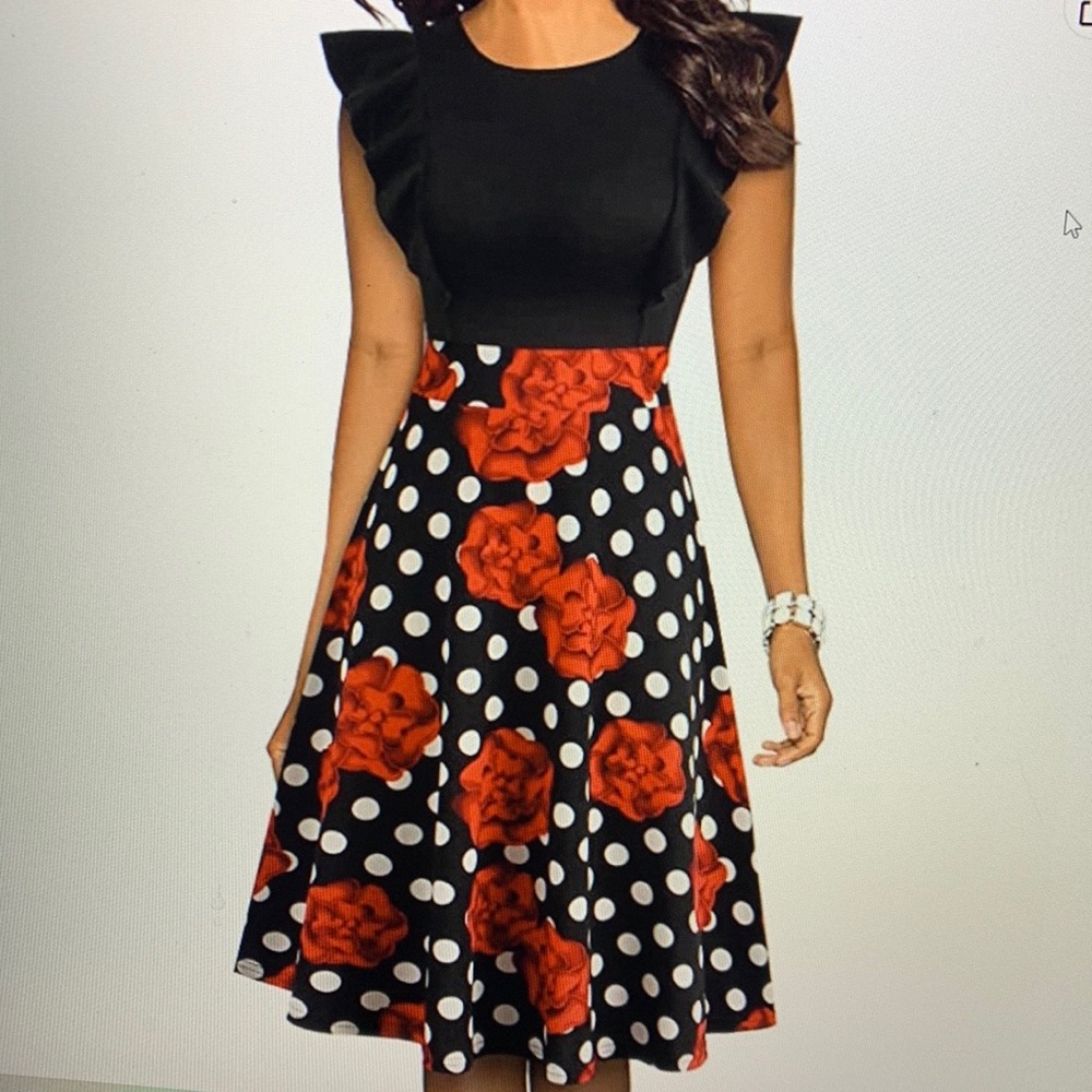 🌺 Floral / Rose Dress - Flared - A Line - Ruffle Sleeves - Size 10